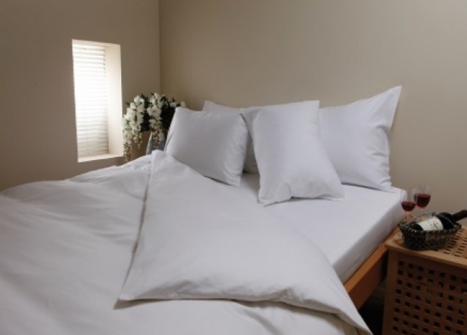  זוגי דגם לבן חלק סאטן 100  כותנה